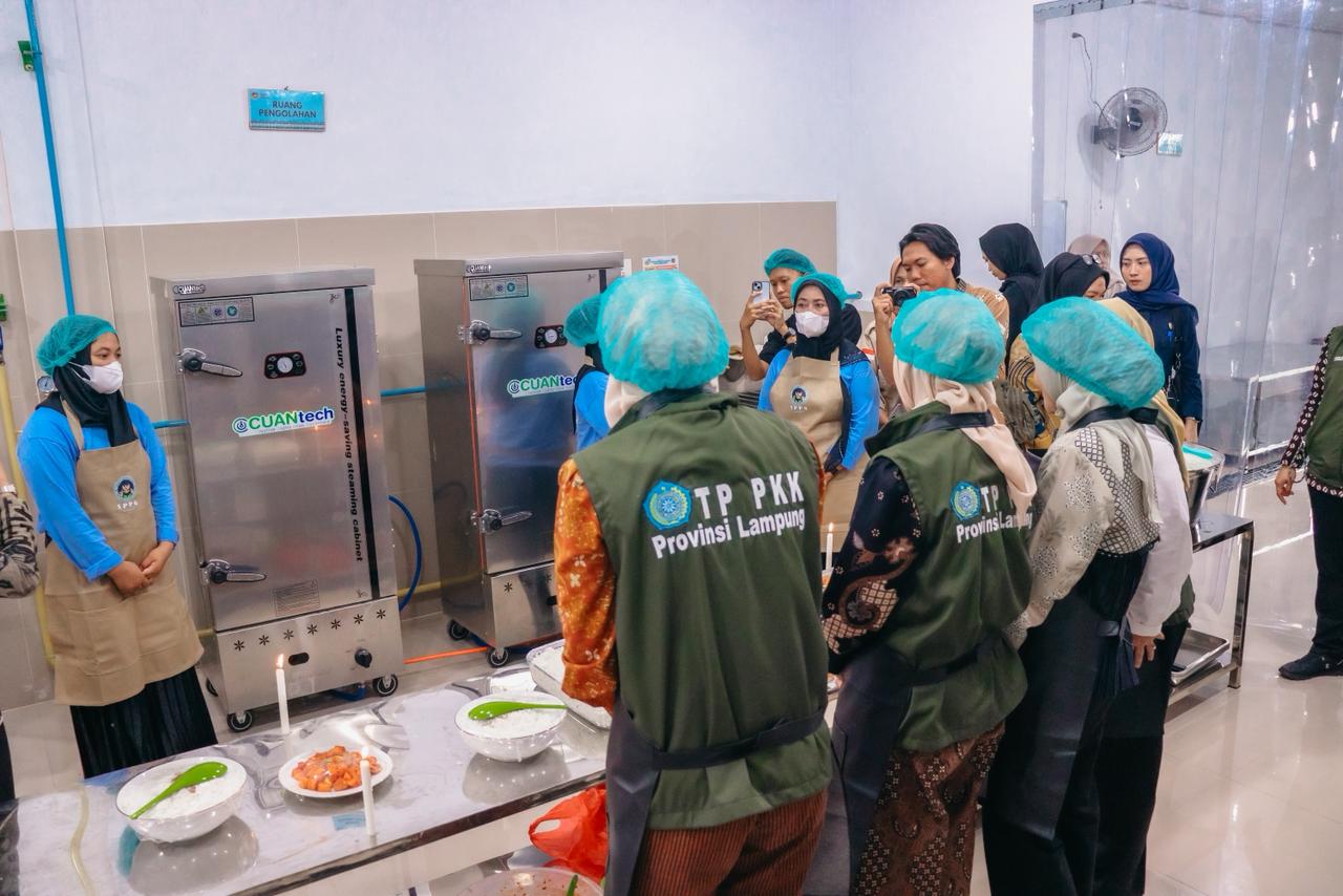 Perkuat Ketahanan Gizi Anak Sekolah dan Ibu Hamil, Purnama Wulan Sari Resmikan Dapur MBG Hajimena