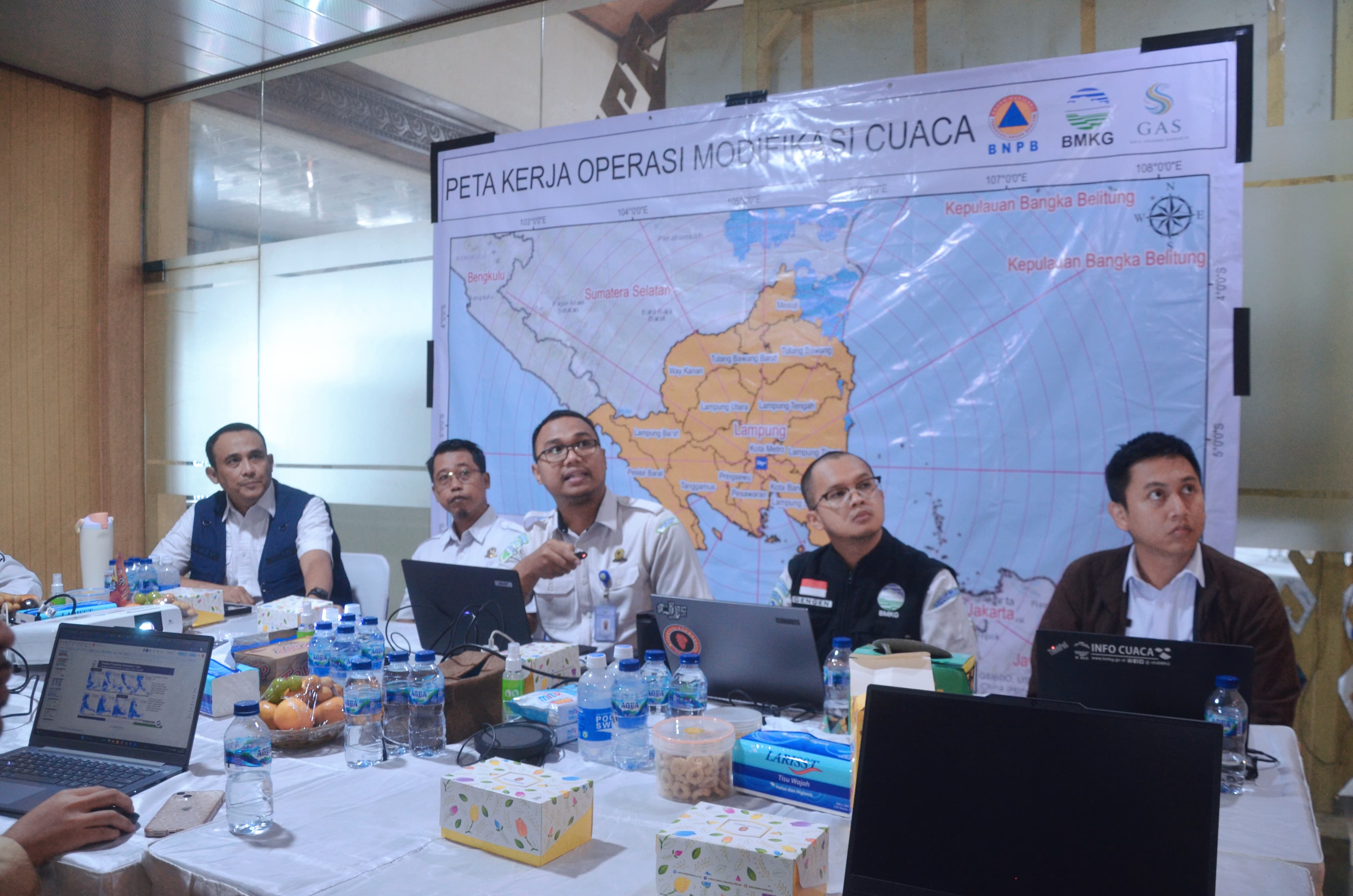 Pemprov Lampung Mulai OMC untuk Tekan Karhutla dan Kekeringan