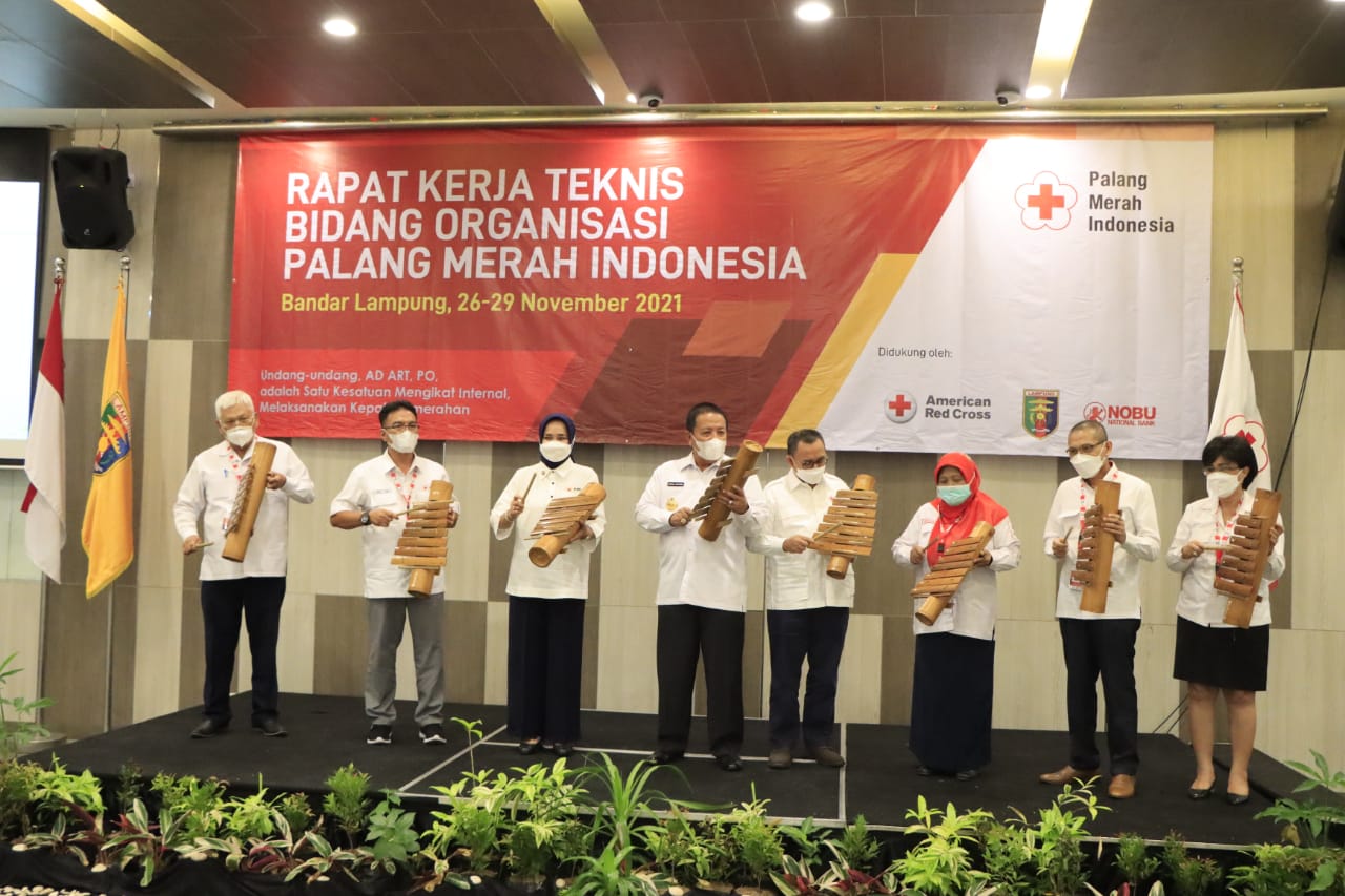 Gubernur Arinal Harapkan PMI Selalu Berada di Garis Depan