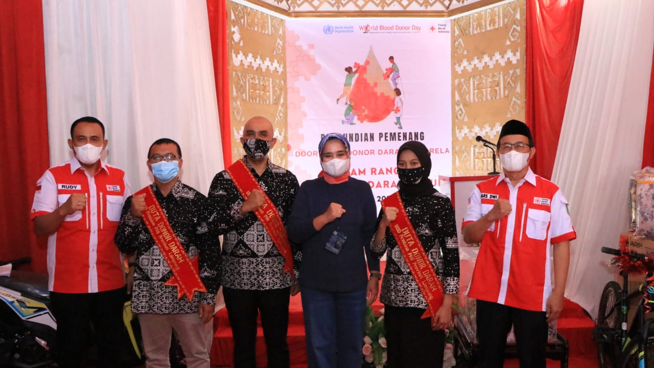 Peringati  Hari Donor Darah Sedunia Tahun 2022, Ketua PMI Provinsi Lampung Nobatkan Duta Donor Darah Lampung