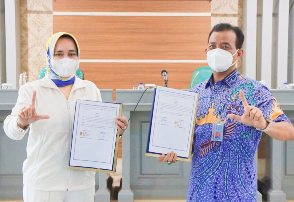 Ketua TP. PKK Provinsi Lampung dan Kepala BNN  Provinsi Lampung Tandantangani Kerjasama Penguatan Keluarga Dalam Upaya Pencegahan Penyalahgunaan Narkotika