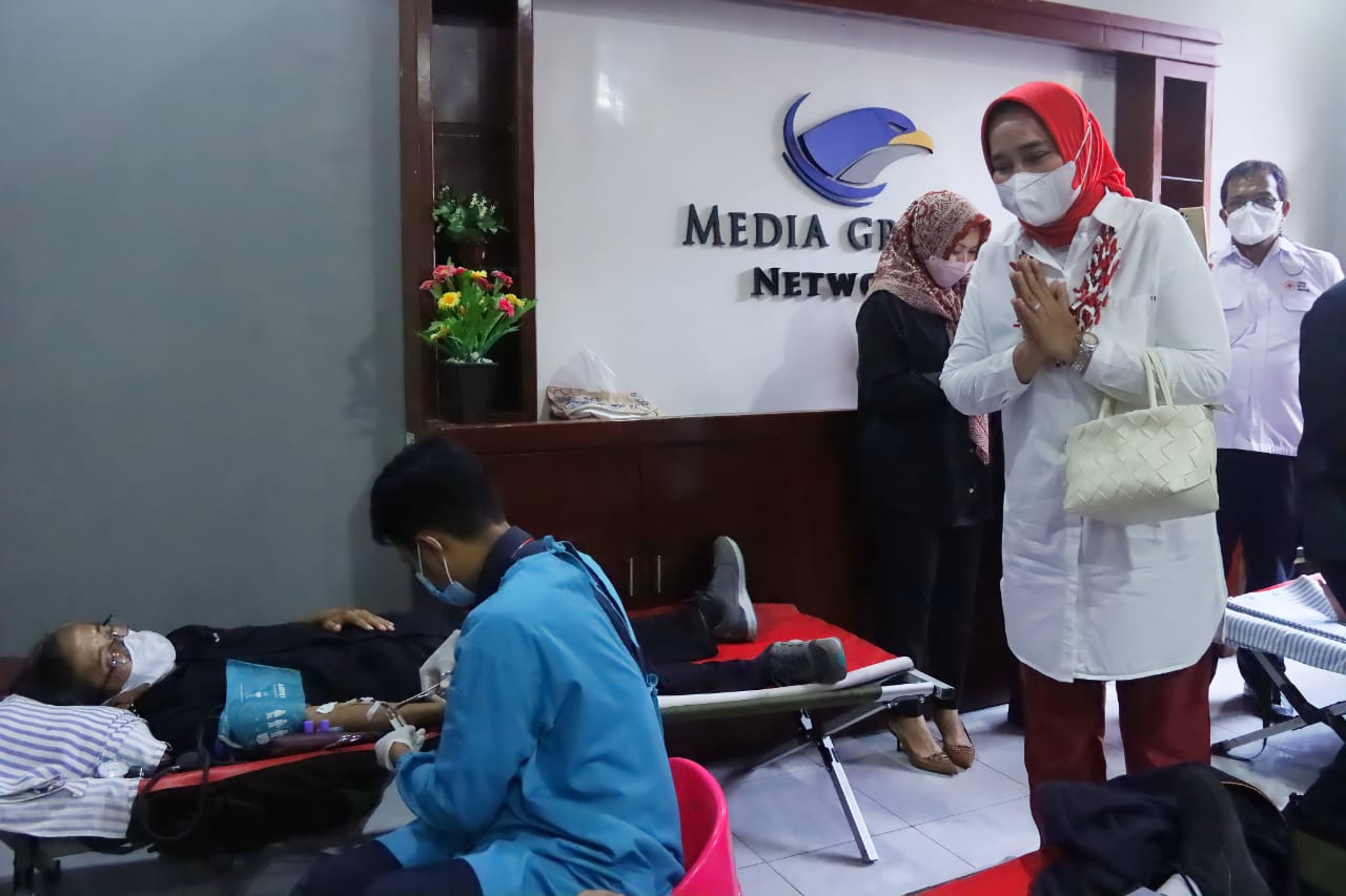 Ketua PMI Provinsi Lampung Buka Kegiatan Bakti Sosial Donor Darah Dalam Rangka HUT Lampung Post ke-48
