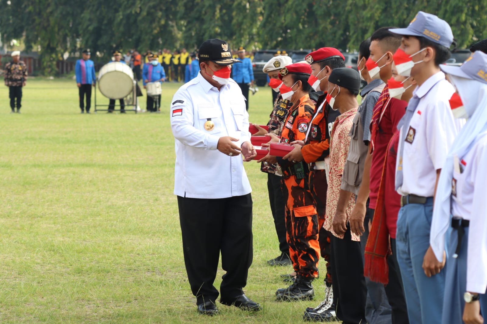 Gubernur Arinal Ajak Semua Pihak Berpartisipasi dalam  Kegiatan Gerakan Pembagian 10 Juta Bendera Merah Putih