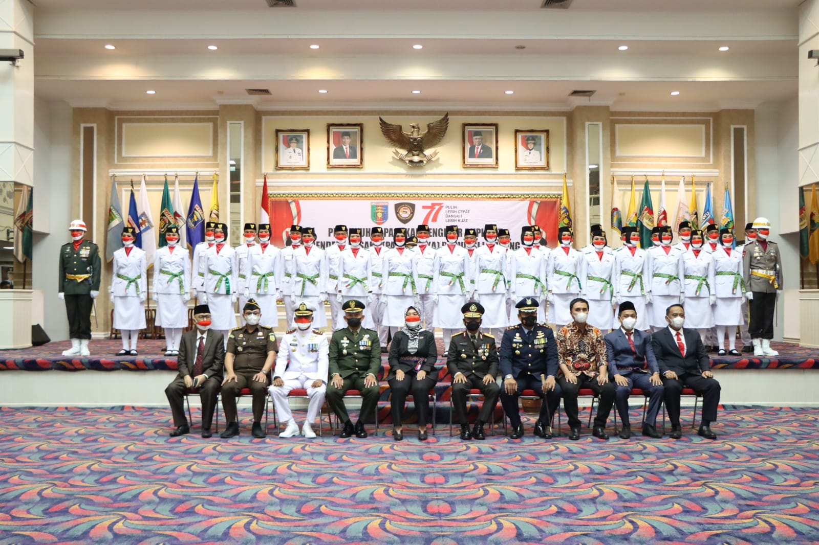 Wagub Chusnunia Kukuhkan  Paskibraka Provinsi Lampung dalam Rangka Peringatan HUT RI ke-77