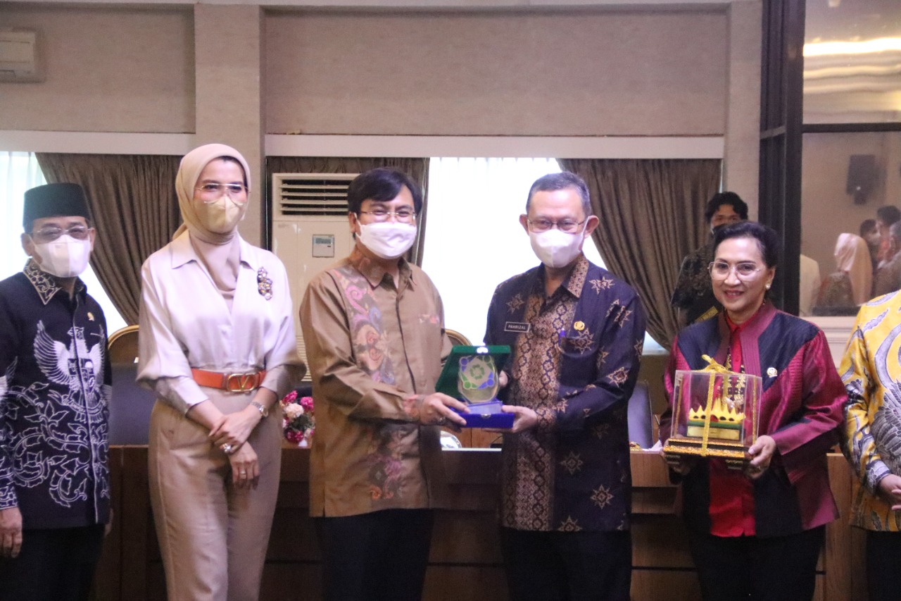 Pemprov Lampung Terima Kunjungan Kerja Spesifik Komisi IX DPR RI  Dalam Rangka Pengawasan Pelaksanaan Program Vaksinasi Covid-19