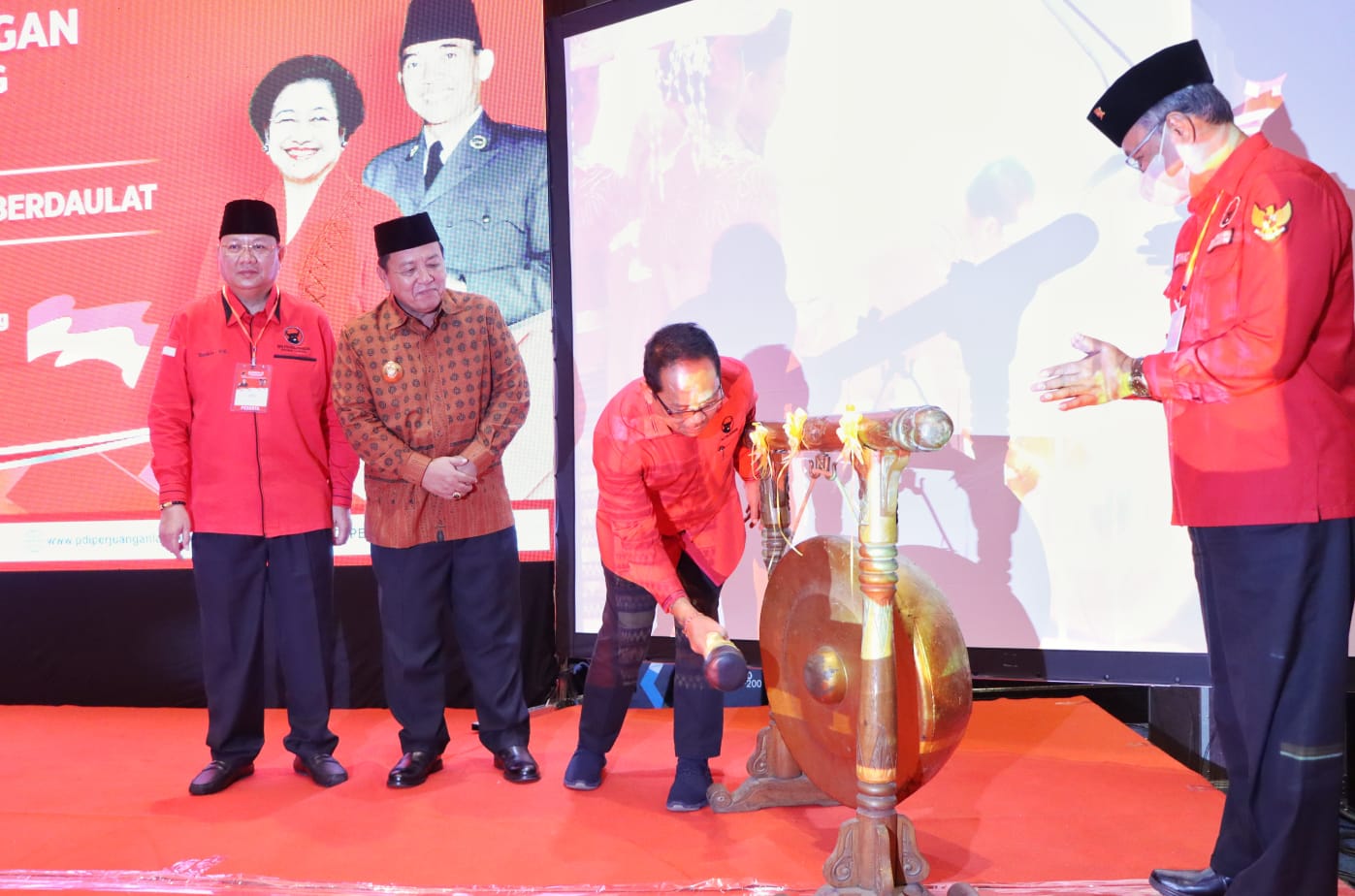 Hadiri Rakerda DPD PDIP Lampung,  Gubernur Arinal: Partai Politik Memiliki Peran Penting Mewujudkan Visi dan Misi Pemerintah Provinsi Lampung