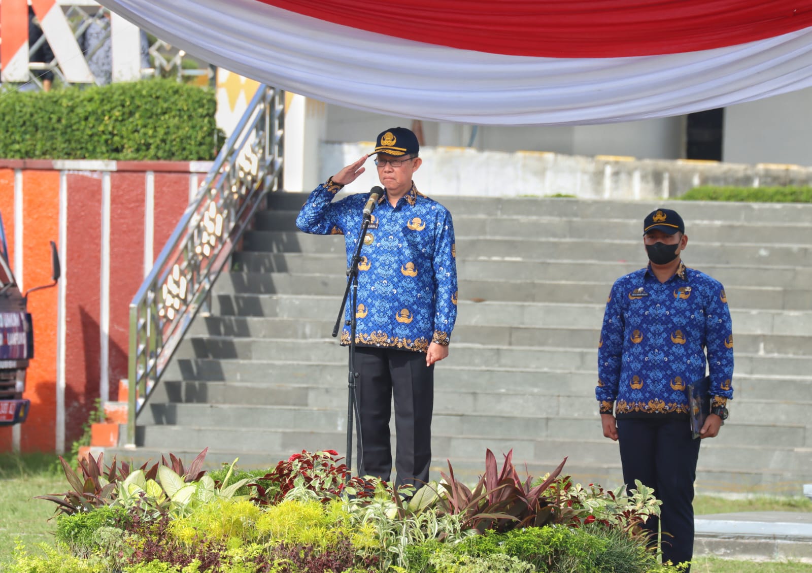 Sekdaprov Lampung Menjadi Pembina  Upacara Peringatan Sumpah Pemuda ke-94 Tingkat Provinsi Lampung
