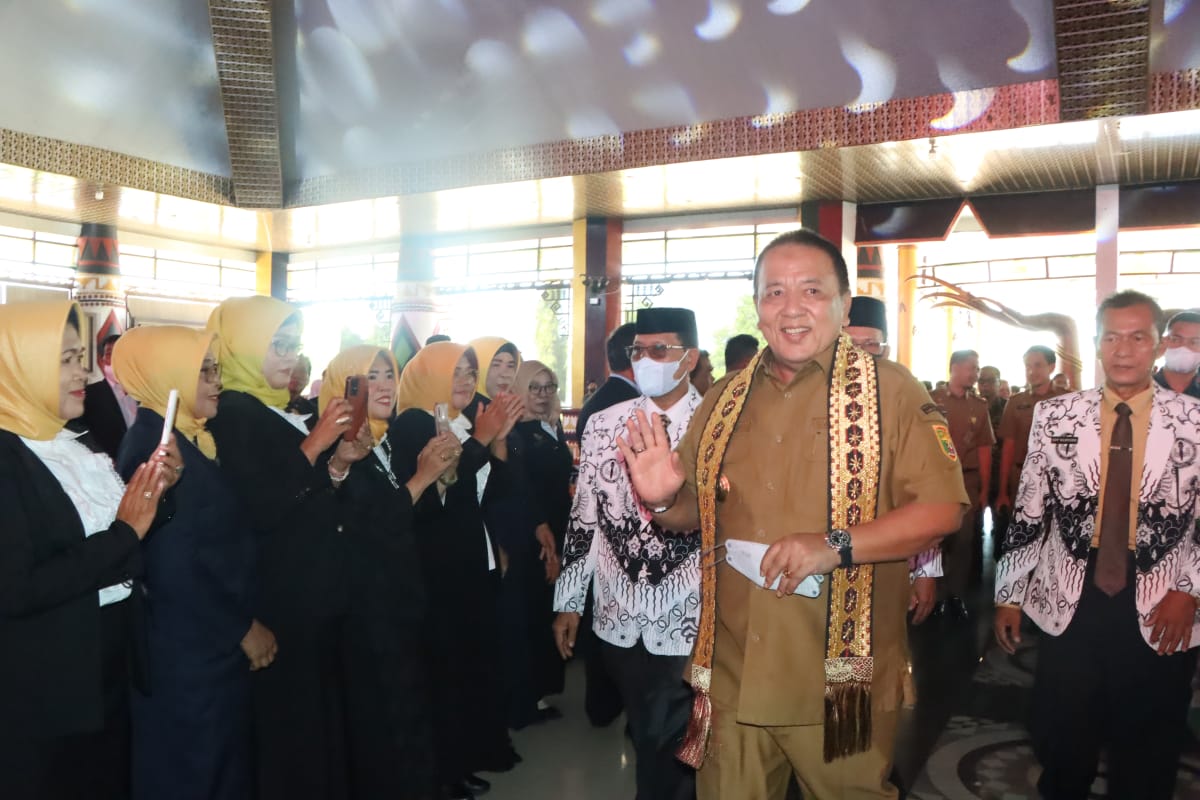 Peringati HUT  Ke-77  PGRI dan Hari Guru Nasional Tahun 2022, Gubernur Arinal Apresiasi Teacher Fest di Lampung Tengah