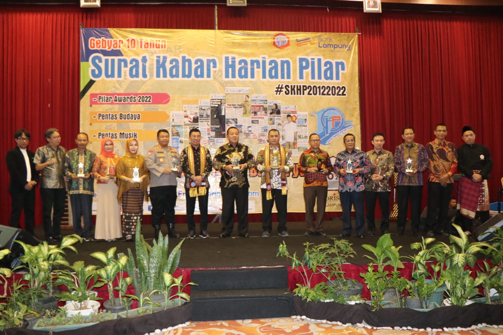 HUT ke-10 Harian Pilar, Gubernur Arinal Terima Penghargaan Kepala Daerah Terbaik Dalam Pemulihan Ekonomi Pasca Pandemi