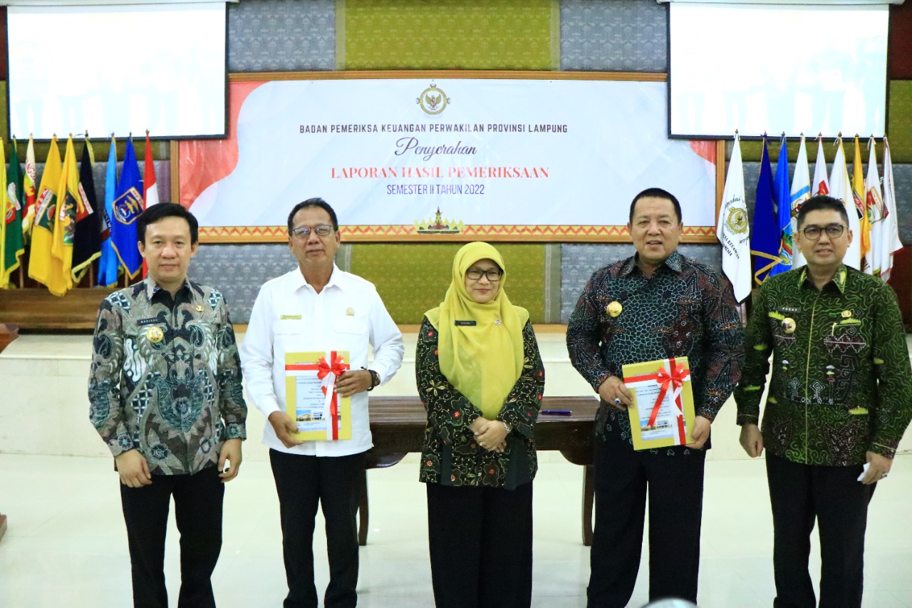 BPK Perwakilan Provinsi Lampung  Serahkan Laporan Hasil Pemeriksaan  Semester II Tahun 2022 Kepada Gubernur Arinal Djunaidi
