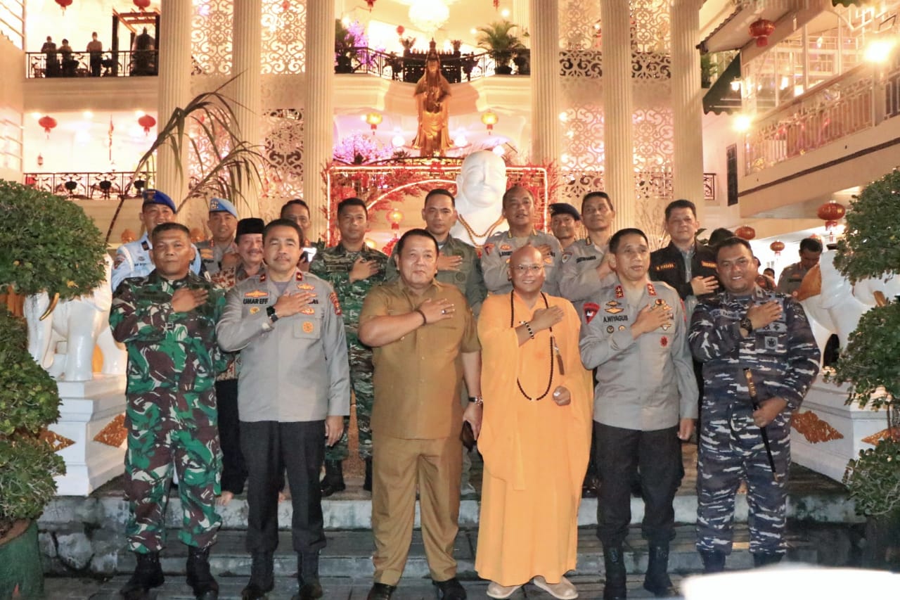 Pastikan Perayaan Imlek 2023 Berlangsung Aman dan Lancar, Gubernur Arinal Bersama Forkopimda Tinjau Vihara