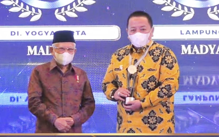 Gubernur Arinal Djunaidi Menerima  Penghargaan Peringkat Madya untuk Kategori Kemitraan Tingkat Daerah Dari KPPU Republik Indonesia