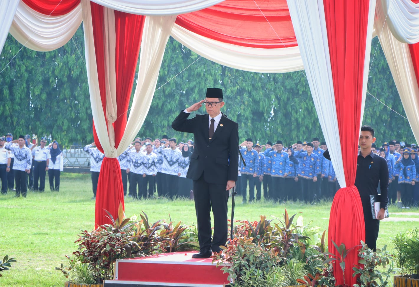 Pemprov Lampung Peringati Hari Pendidikan Nasional, Sekdaprov Lampung Jadi Pembina Upacara