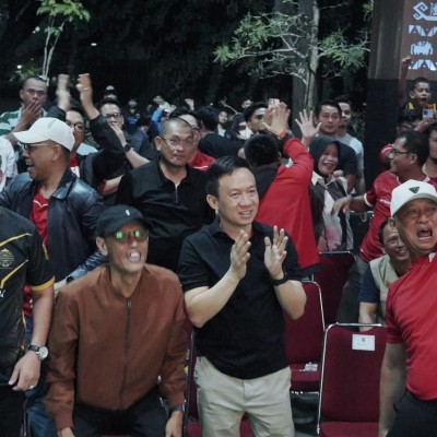 Warga Lampung Meriahkan Nobar Final FIFA ASEAN Cup 2026 di Kantor Gubernur2