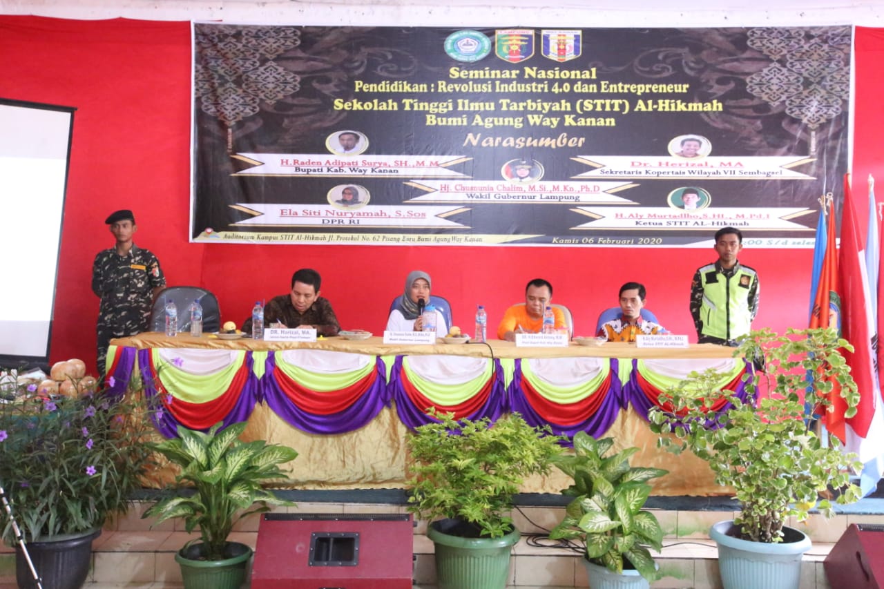 Wagub Chusnunia Beri Kuliah Umum tentang Revolusi Industri 4.0 di Kampus STIT Al-Hikman Way Kanan